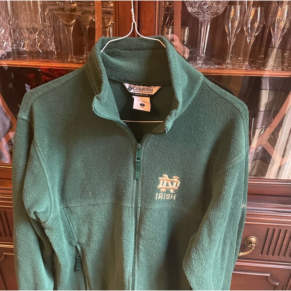 5 Notre Dame Shirts/Gear, size in pics M-XL. Quality official merch. Priced al!